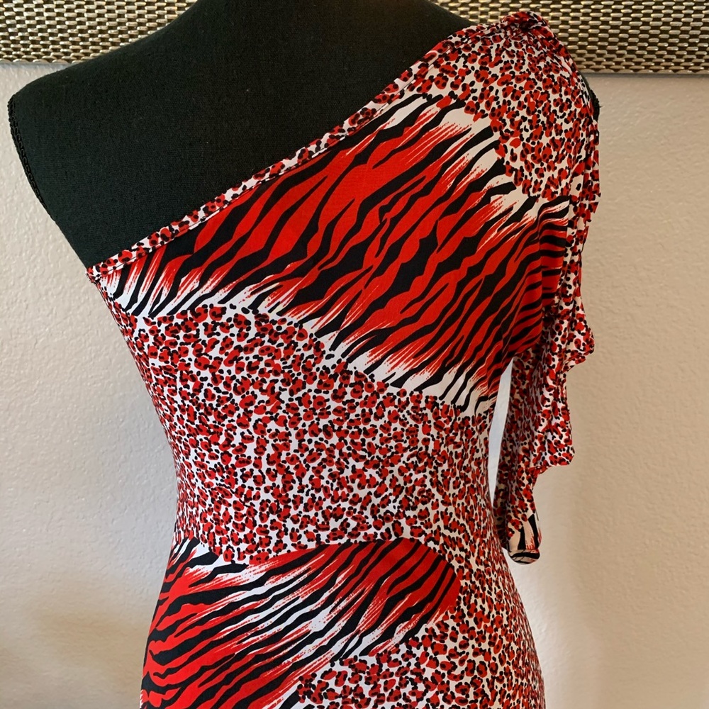 Dress - Picture 6 of 6